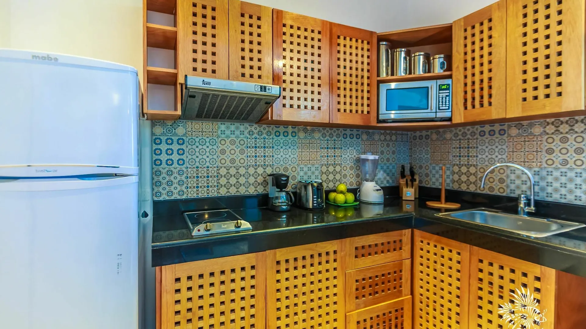 Deep Blue Condos - 202 Isla Mujeres Holiday home